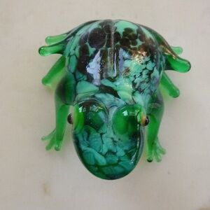 Handblown Decorative Green Glass Frog Figurine Whimsical Collectible Home Decor